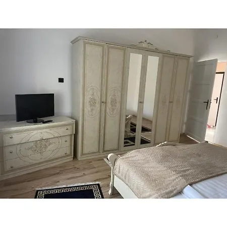 Apartman Aranyapartman *